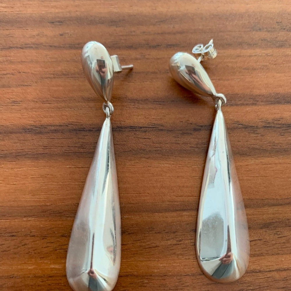 Brand New Ilaria Peru 925 silver dangling earrings, hand crafted